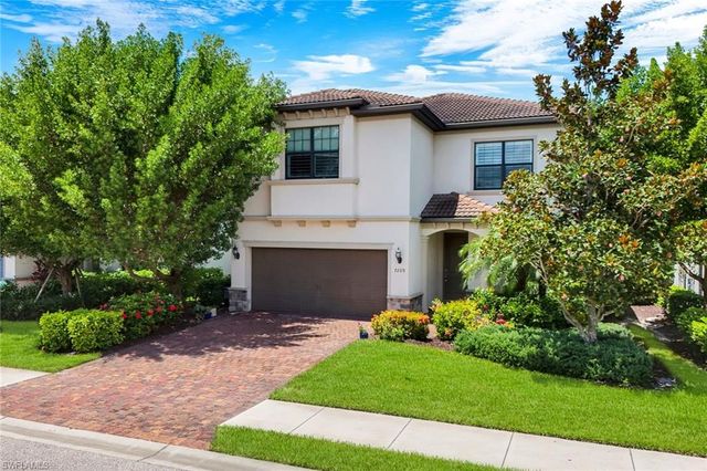 7209 Wilton DR, Naples, FL 34109