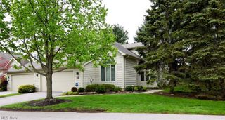 22 Waterford Lane, Beachwood, OH 44122