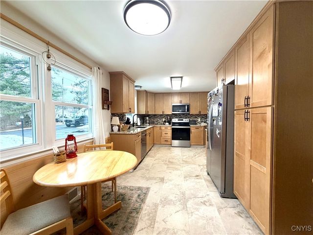 2 Battery, Lysander, NY 13027