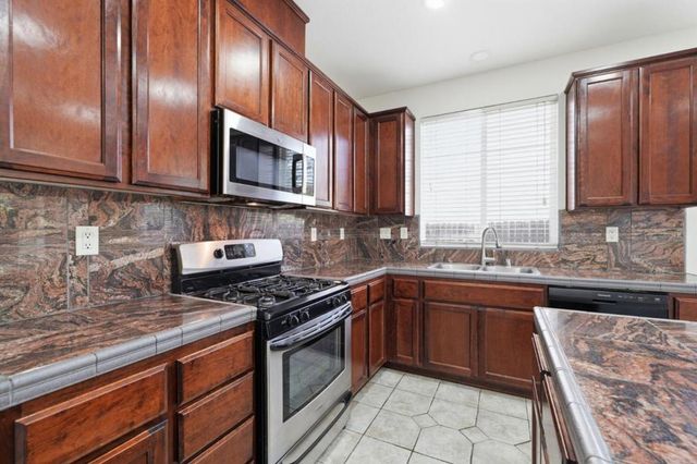 9400 Trolio Way, Elk Grove, CA 95624