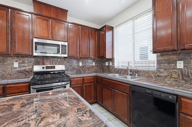 9400 Trolio Way, Elk Grove, CA 95624