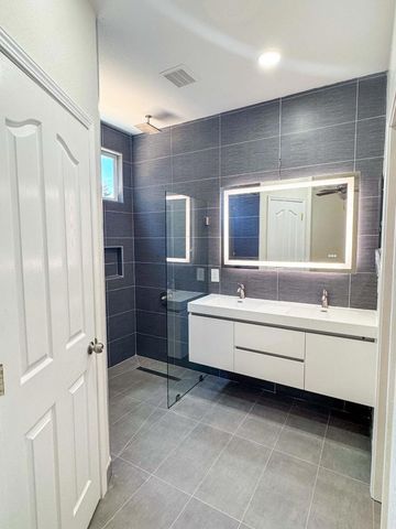 9400 Trolio Way, Elk Grove, CA 95624