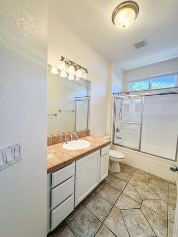 9400 Trolio Way, Elk Grove, CA 95624