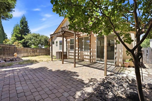 9400 Trolio Way, Elk Grove, CA 95624