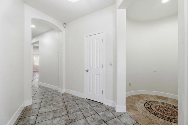 9400 Trolio Way, Elk Grove, CA 95624