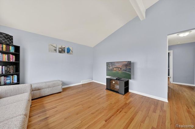 16672 Drake Street, Southgate, MI 48195