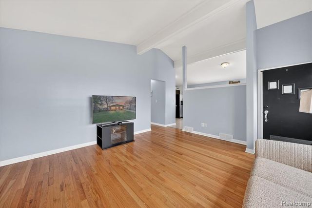 16672 Drake Street, Southgate, MI 48195