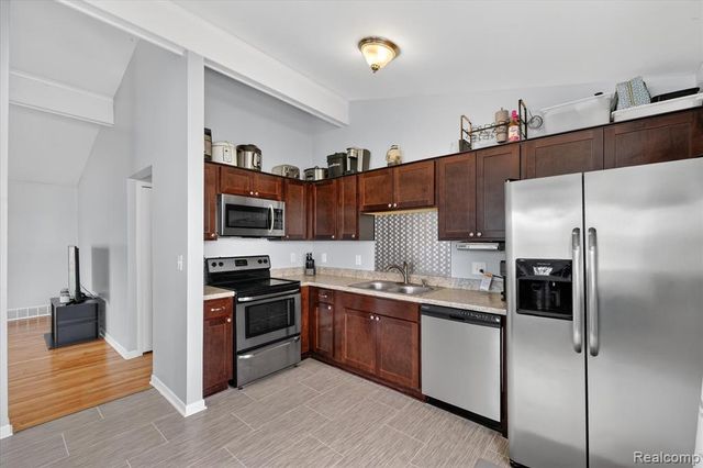 16672 Drake Street, Southgate, MI 48195