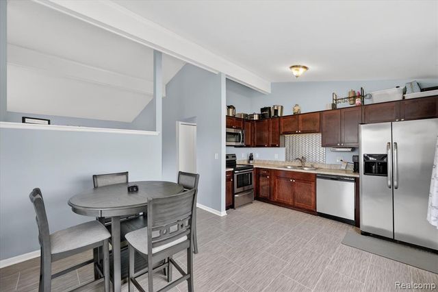 16672 Drake Street, Southgate, MI 48195