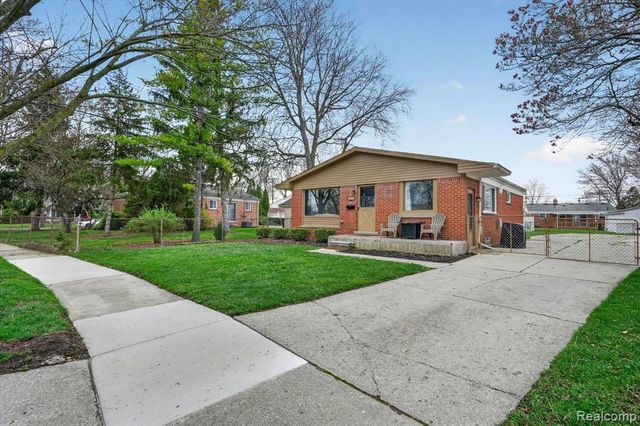 16672 Drake Street, Southgate, MI 48195