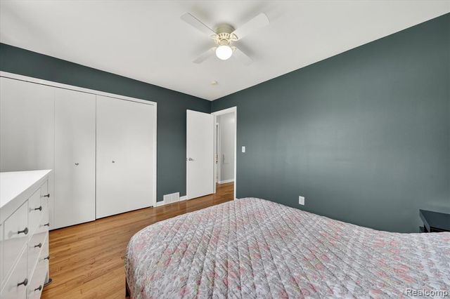 16672 Drake Street, Southgate, MI 48195