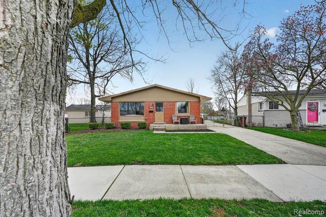 16672 Drake Street, Southgate, MI 48195