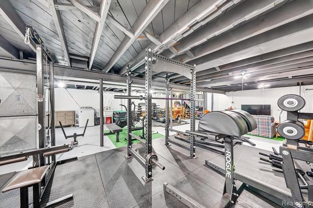 16672 Drake Street, Southgate, MI 48195