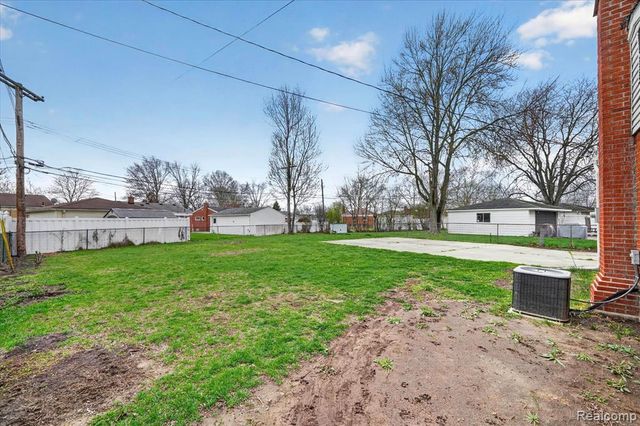 16672 Drake Street, Southgate, MI 48195