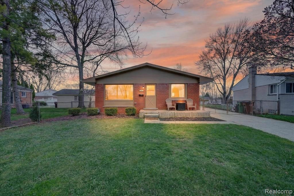 16672 Drake Street, Southgate, MI 48195