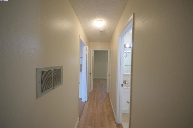 1060 Oak Grove Road, Concord, CA 94518