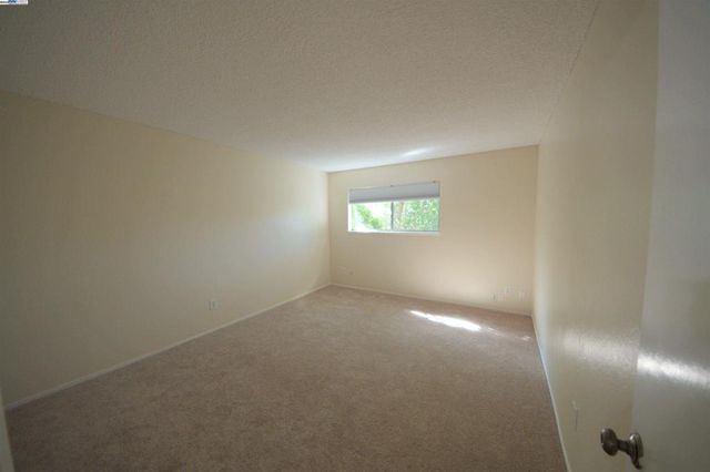 1060 Oak Grove Road, Concord, CA 94518
