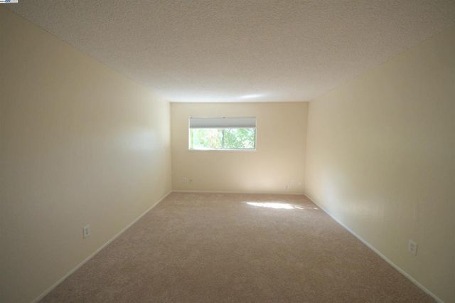 1060 Oak Grove Road, Concord, CA 94518