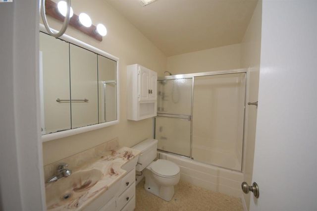 1060 Oak Grove Road, Concord, CA 94518