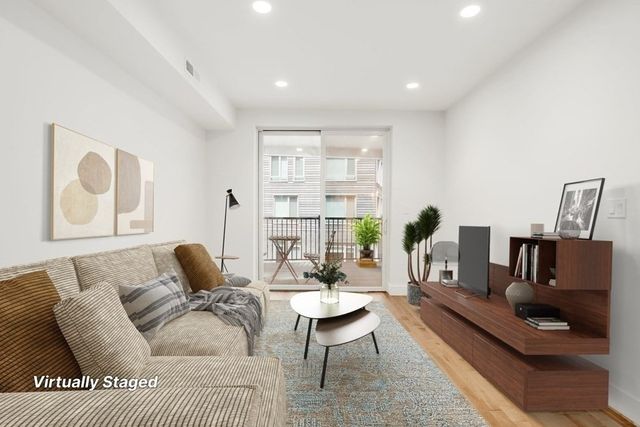 50 Hichborn St 310, Boston, MA 02135