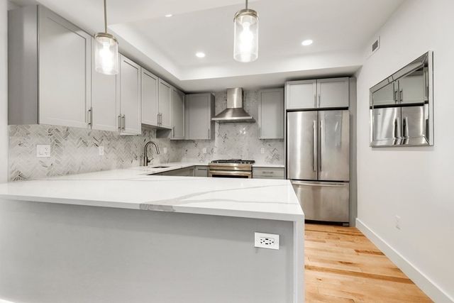 50 Hichborn St 310, Boston, MA 02135