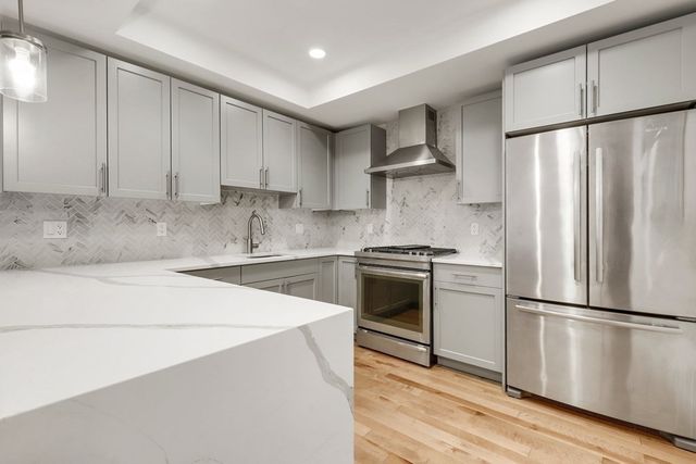 50 Hichborn St 310, Boston, MA 02135