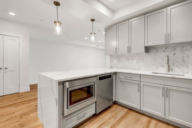 50 Hichborn St 310, Boston, MA 02135