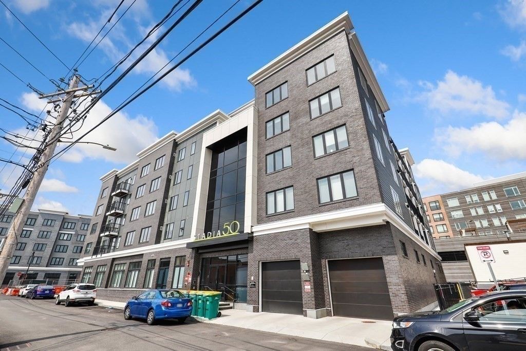 50 Hichborn St 310, Boston, MA 02135