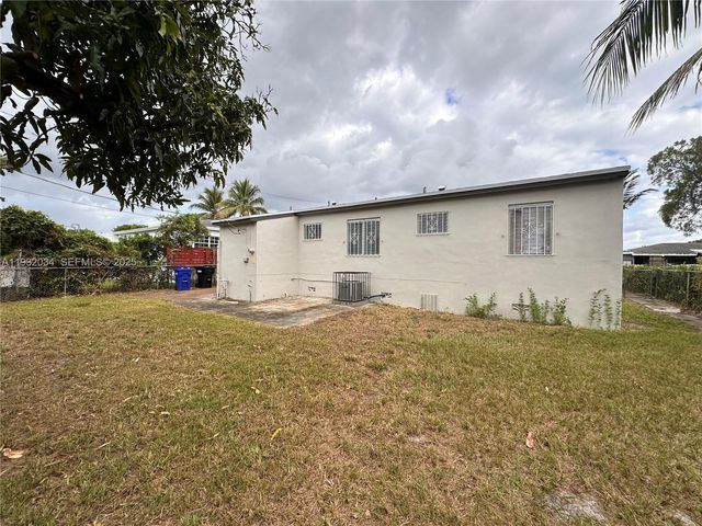 150 NE 170th St 150, North Miami Beach, FL 33162