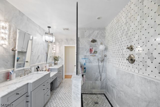 120 S Prospect Ave, Hackensack City, NJ 07601