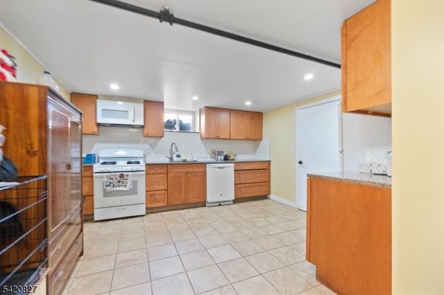 120 S Prospect Ave, Hackensack City, NJ 07601