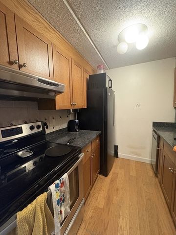12 Ellery 306, Cambridge, MA 02138