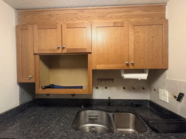 12 Ellery 306, Cambridge, MA 02138