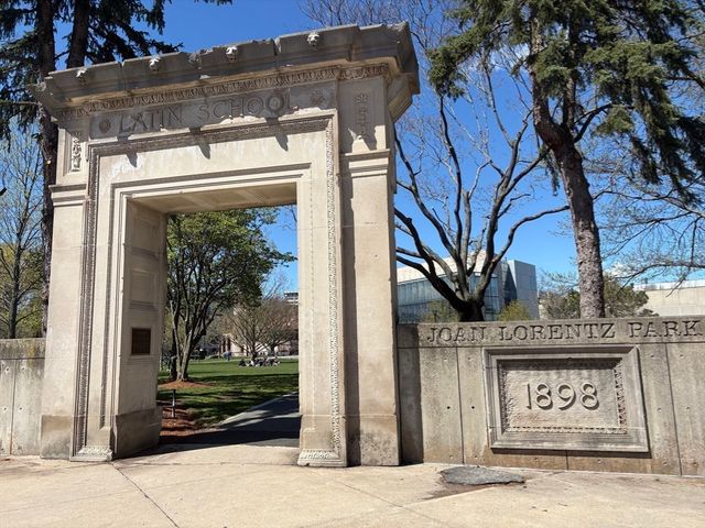 12 Ellery 306, Cambridge, MA 02138