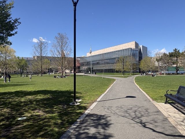 12 Ellery 306, Cambridge, MA 02138