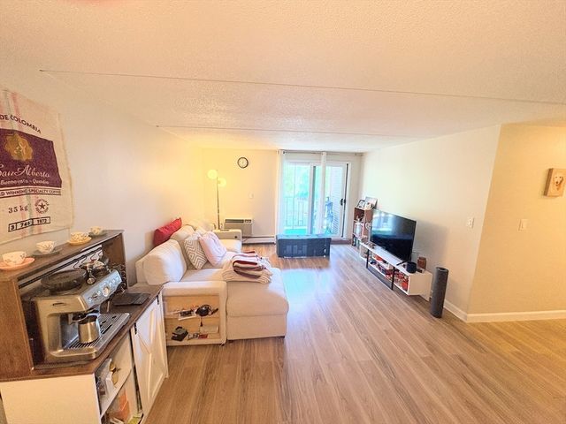 12 Ellery 306, Cambridge, MA 02138