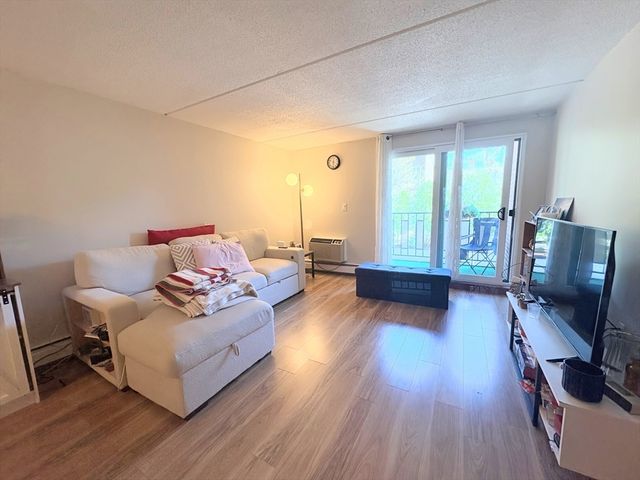 12 Ellery 306, Cambridge, MA 02138