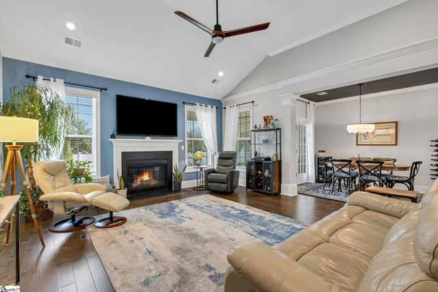 401 Chillingham Court, Fountain Inn, SC 29644