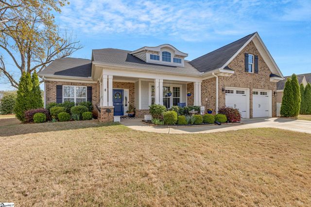 401 Chillingham Court, Fountain Inn, SC 29644