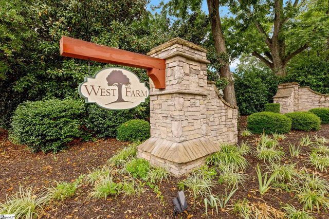 401 Chillingham Court, Fountain Inn, SC 29644