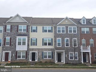 25634 PLEASANT VALLEY RD, Chantilly, VA 20152