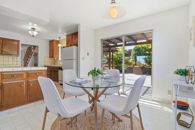 3950 Brookline Way, Redwood City, CA 94062