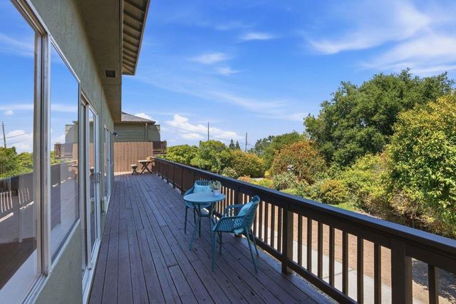 3950 Brookline Way, Redwood City, CA 94062