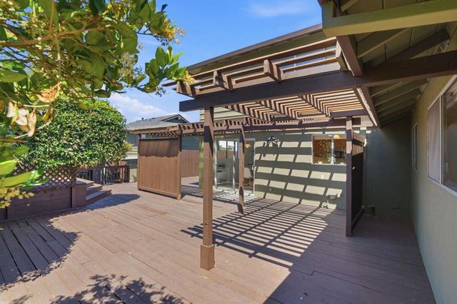 3950 Brookline Way, Redwood City, CA 94062
