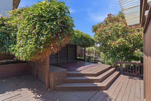 3950 Brookline Way, Redwood City, CA 94062