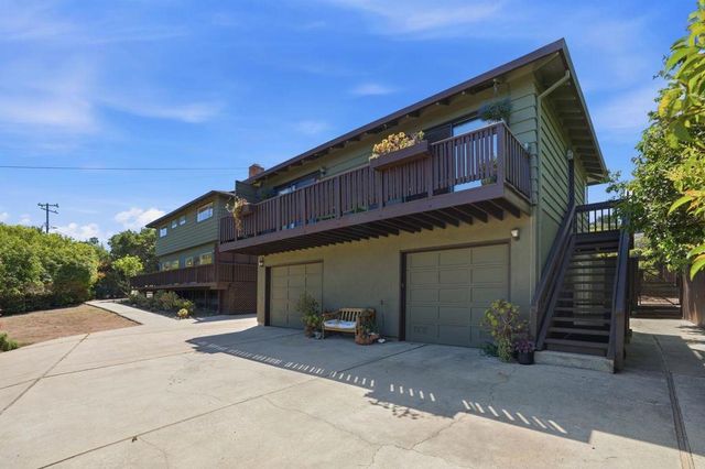 3950 Brookline Way, Redwood City, CA 94062