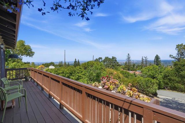3950 Brookline Way, Redwood City, CA 94062