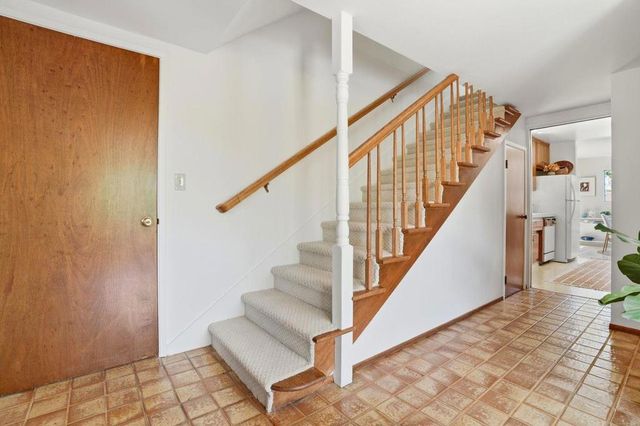 3950 Brookline Way, Redwood City, CA 94062