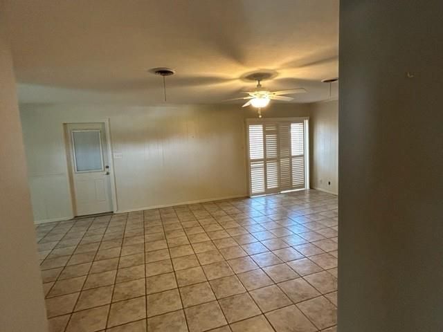 1132 Mahlmann Street, Rosenberg, TX 77471
