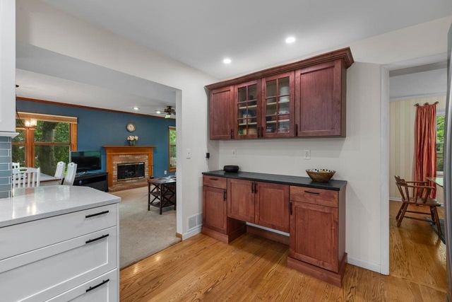 9125 N Meadowlark LANE, Bayside, WI 53217